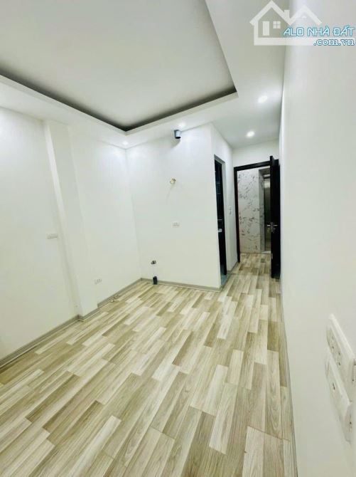 NHÀ ĐẸP Ở NGAY, 20M RA Ô TÔ, 7 TẦNG THANG MÁY-NGÕ RỘNG. - 8