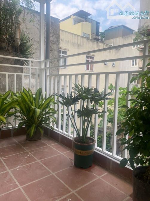 Bán tập thể lô góc Tầng 3 phố Hoàng Ngọc Phách, sổ 40m2 sử dụng 100m2 - 9