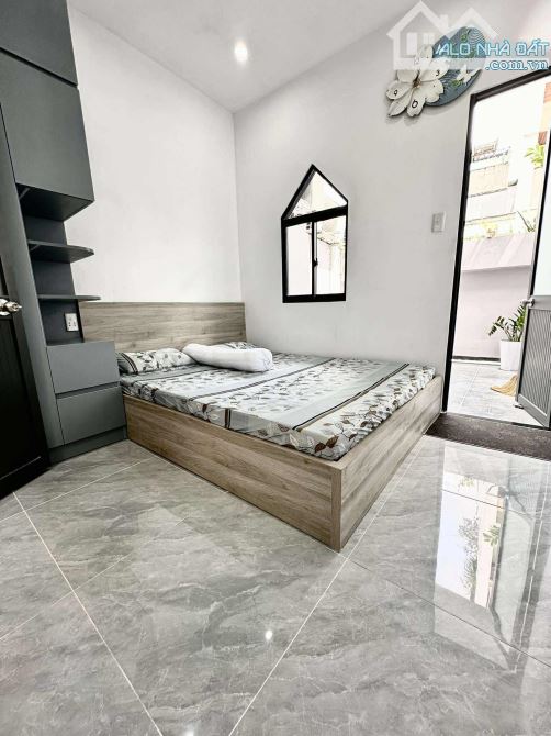SIÊU PHẨM FULL NỘI THẤT - XE HƠI TỚI NHÀ- 40M2 - 3 PHÒNG NGỦ - 4.99 tỷ - 9
