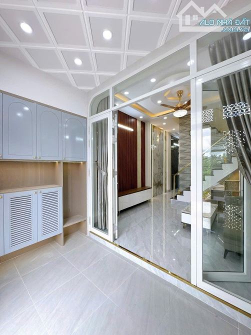 Bán nhà trệt 2 lầu mới đẹp trục chính 137 Hoàng Quốc Việt - 9