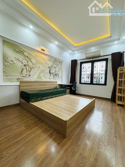 🏡 Nhà Đẹp Phố Trạm – 30m² – 5 tầng – Mặt tiền 3,32m nở hậu 3,56m – Chỉ 7,3 Tỷ  🚗 Ngõ ô t - 9