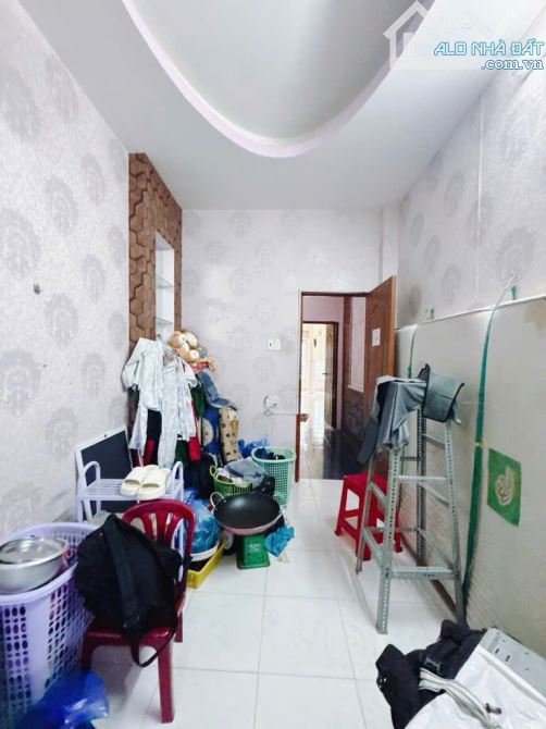 SÁT MẶT TIỀN Q4 TÔN ĐẢN  NGANG 3 DÀI 16 M  ĐÚC 4 TẤM  có 5 tỏi - 9