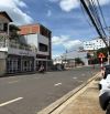 NHÀ ĐẤT HÙNG VƯƠNG, TP.BMT —————— - Diện tích: 7,2m x 28m (nở hậu 10,2m) - Thổ cư: full hế