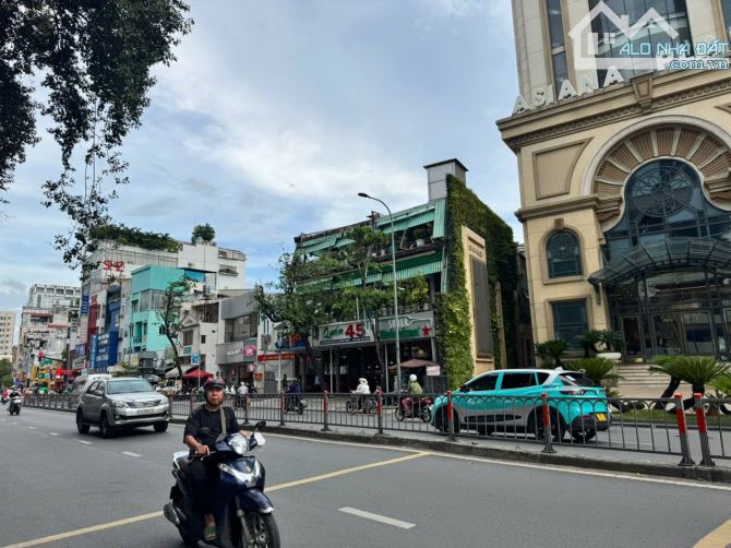 Siêu phẩm Góc 2 MT phan Đăng lưu P3 Q.Bình Thạnh DT:16x42m 3 Tầng HĐT:250tr Giá:190Tỷ