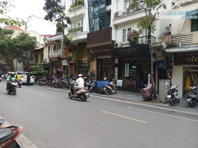 Lãi không 776 tỷ - Nhà mặt phố Hàng Trống - 365m2 - Mặt tiền 14m - Giá Siêu Đầu Tư 254 tỷ