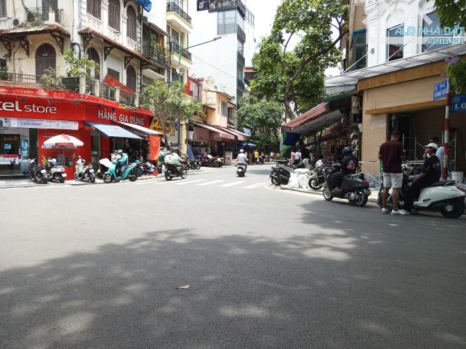 Bán nhà Mặt Phố Lò Sũ, Lãi 862 tỷ - DT 394m2, MT 14.6m, Giá 235 Tỷ, cách Hồ Hoàn Kiếm 100m