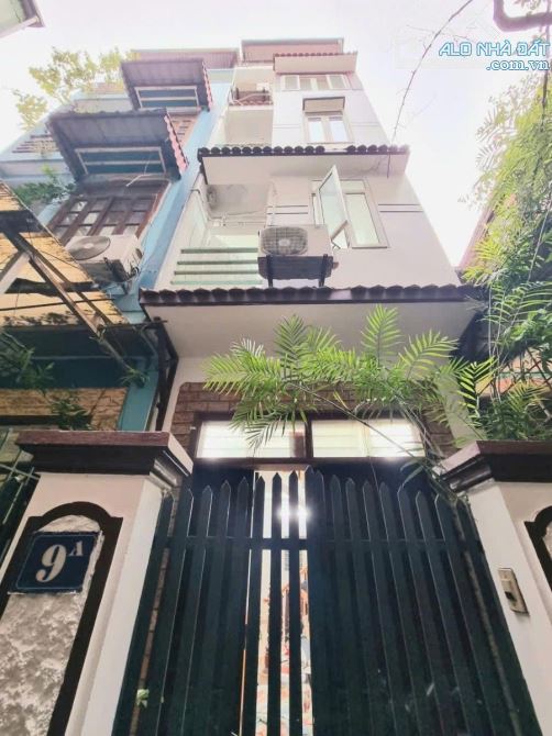 Bán Nhà Giá Rẻ Tây Hồ 35m2 5 Tầng Ngõ Thông Kinh Doanh Cách Hồ Tây 50m Giá Nhỉnh 8 Tỷ