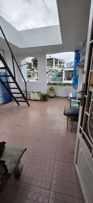 Bán nhà đường số 30, Bình Trị Đông B, ngay Tên Lửa, có thang máy, 100m2.