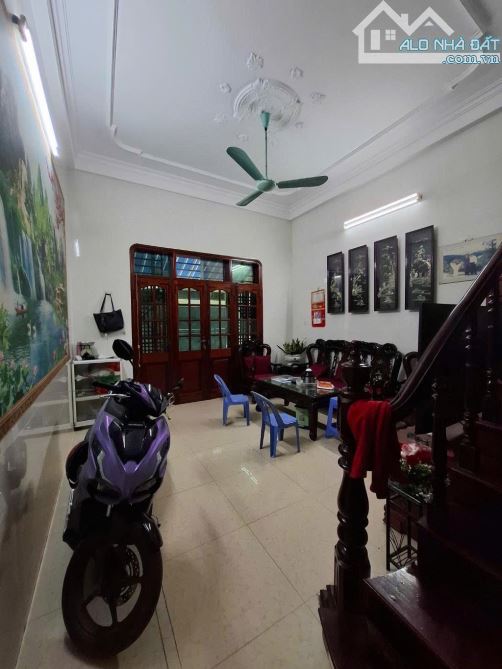 Mặt Phố Văn Quán- Kinh Doanh Đỉnh-Đường trước nhà ô tô tránh