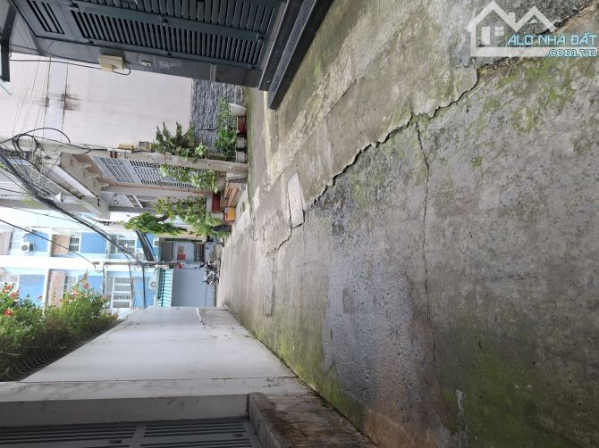 Bán nhà HXH Lý Phục Man Q7, 270m2, 3 tầng, chỉ 22 tỷ