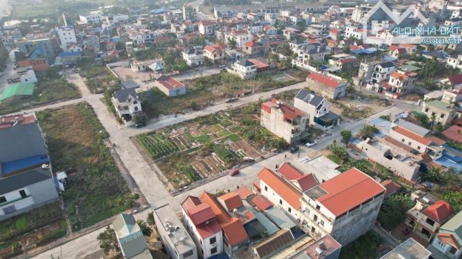 PHÂN LÔ ĐỐNG QUÁN THUỶ SƠN giá chỉ có 6,9x tỷ vuông đường rộng 12,5m không đâu rẻ hơn ạ.