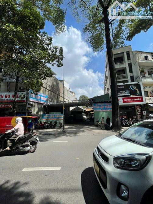 🏢 CẦN BÁN GẤP NHÀ  MT HÙNG VƯƠNG, P.9, Q.5 – DT: 15x35m - CN: 457m² - GIÁ 184 TỶ