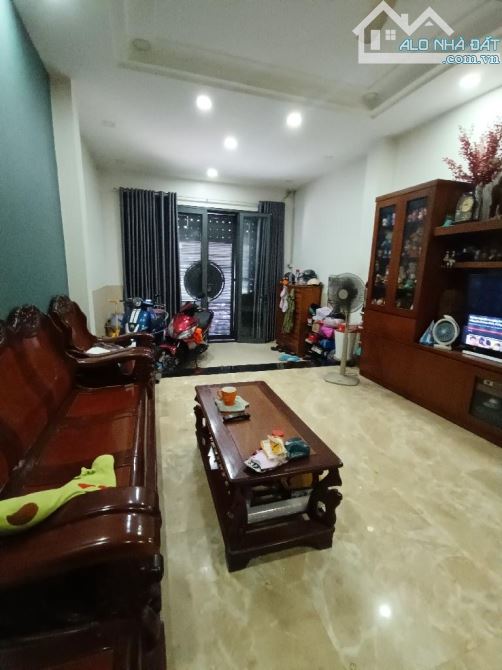 NHÀ ĐẸP NGAY AEON TÂN PHÚ -HXT 6M-80M2-3 TẦNG-4PN  , giảm 700tr còn 7,3 Tl
