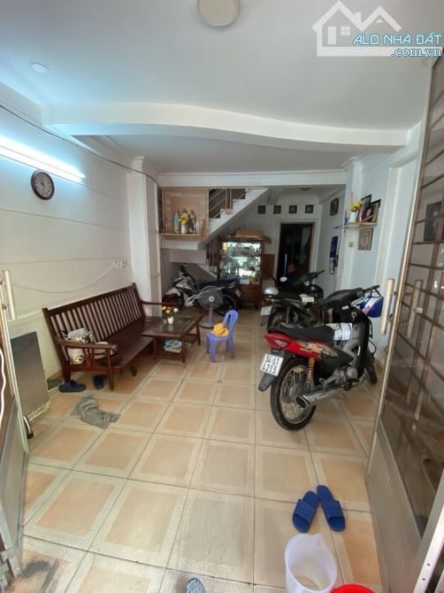 Bán nhà Nguyễn Thị Tần, phường 2, quận 8