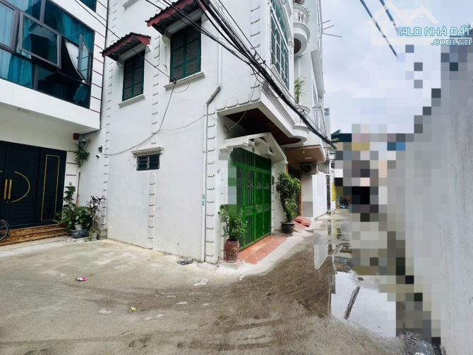 Bán nhà lô góc Đào Tấn - Linh Lang, 13 tỷ 5, 40m, 5 tầng, ngõ nông, ô tô vào nhà, 3 thoáng