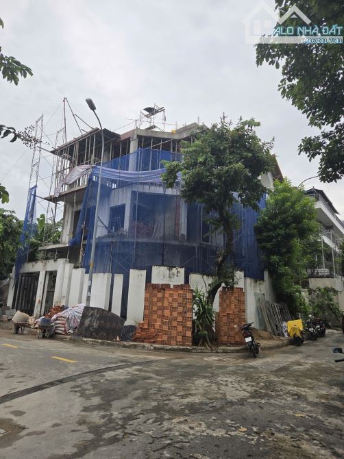 40 tỷ TL, Nhà góc 2 Mặt tiền Thủ Đức House 10x14m CN 131m2, 3 Lầu ST, Sổ hồng riêng