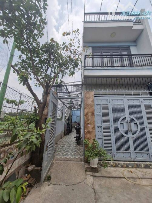 NHÀ ĐẸP HẺM OTO TRÁNH, CĂN GÓC, GẦN UBP LINH ĐÔNG 3 TẦNG 6X14 CHỈ 7,3 TỶ.