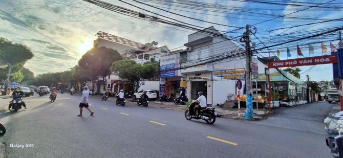 Bán đất góc 2 mặt tiền sổ riêng thổ cư p. Tân Tiến