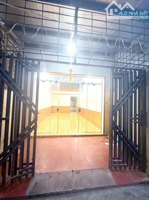Bán nhà 2,5 tầng- trần nguyên hãn- lê chân- giá 2,55 tỷ- 54m2