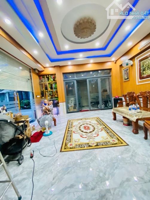 SIÊU PHẨM CĂN GÓC, 2 MT HẺM XE HƠI THÔNG THOÁNG - 120M2 - NGANG 6M -20 GIÁ 11 TỶ TL