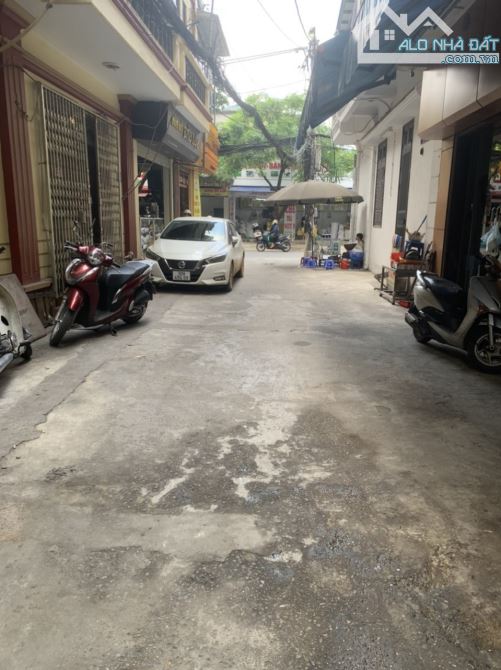 Chuyển công tác cần bán căn nhà trung tâm phố cổ hà đông,41m2 nhà 4T ,ngõ thông Giá 8.8 ty