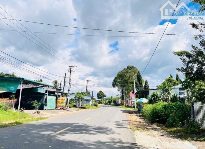 BÁN RẺ LÔ ĐẤT VƯỜN  KHU DÂN CƯ ĐÔNG ĐÚC 1029M2(23mx48m) CÓ SẴN 100M2 THỔ CƯ 1TY350