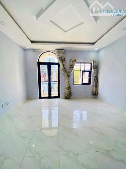 NHÀ 3 TẦNG 56M KHU DÂN CƯ NAM KHANG ,Nguyễn Duy Trinh,GIÁ 5.5TỶ