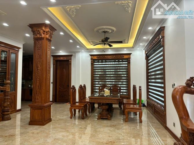 CHÍNH CHỦ GỬI BÁN BIỆT THỰ VIP HÀ ĐÔNG -VIEW VƯỜN HOA,DT 155M -4 TẦNG