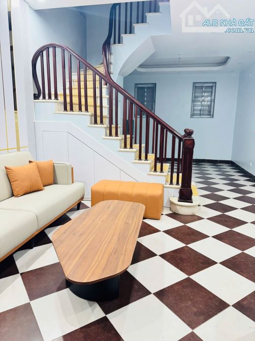 Chủ nhà ở Xuân Đỉnh có Lộc chuyển sang Biệt thự bán gấp căn nhà xây tâm huyết
