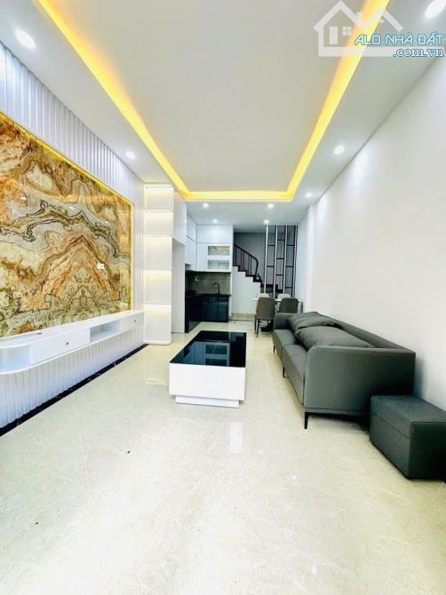 Siêu phẩm Kim Giang Hoàng Mai 36m2*5T, 5 ngủ ở ngay, full đồ gần ô tô đỗ chỉ 7.5 tỷ