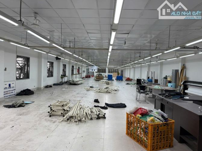 Cho thuê kho GIÁ RẺ 1.500m2 đường Trường Chinh, P. Tân Hưng Thuận, Q.12.