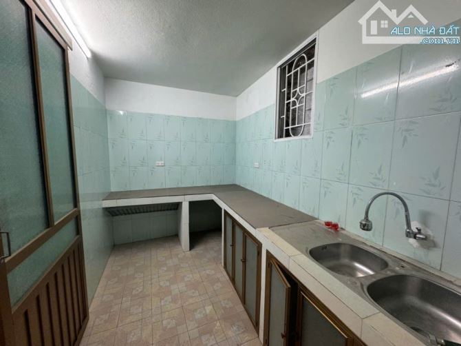 Sát Phố An Đào B/ Nhà 2T mới, 49m, 5m tiền, 5.85 tỷ/ Gần ô tô tránh, Gần phố chợ