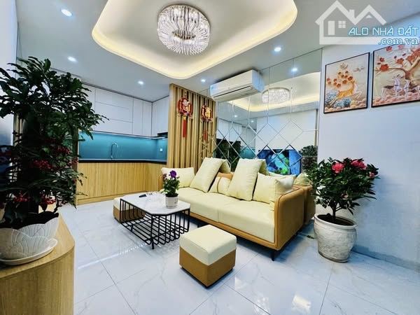 NGÃ TƯ SỞ - 30 MV - NHÀ MỚI DÂN XÂY – Ô TÔ TẬN CỬA – TẶNG NỘI THẤT XỊN - 6.35 TỶ