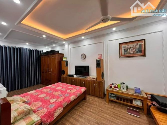 BÁN NHÀ GẦN TRƯỜNG BÁCH KHOA - DT 75M2 - GIÁ TỐT