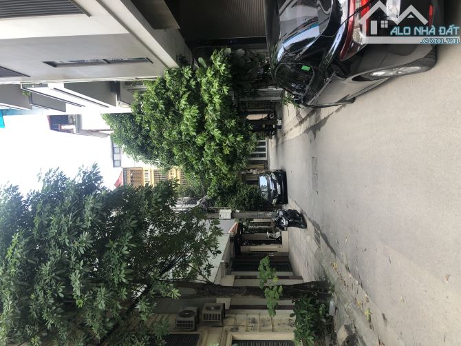 Bán nhà Hàn Thuyên 23m,03N,giá hơn 6tỷ đủ công năng,vài bước chân ra phố đông vui như hội