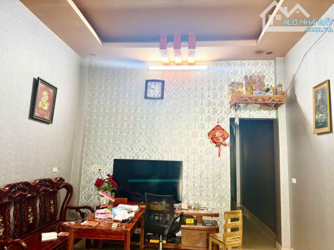 🌟Bán Nhanh Căn Nhà TT Phường Đông Vệ,DT 90m2 ,Đường Ô Tô Thông Mà Giá Chỉ Nhỉnh 2 Tỷ