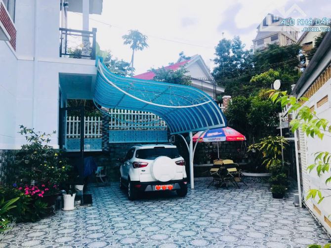 Bán Villa 3 Mặt Tiền Hùng Vương P10 Đà Lạt