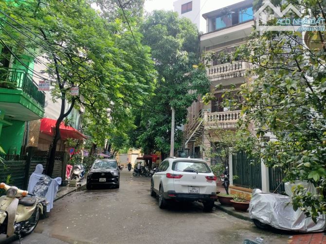 BÁN NHÀ HOÀNG CẦU, ĐỐNG ĐA. PHÂN LÔ, 2 MẶT NGÕ TRƯỚC SAU, Ô TÔ, KINH DOANH.