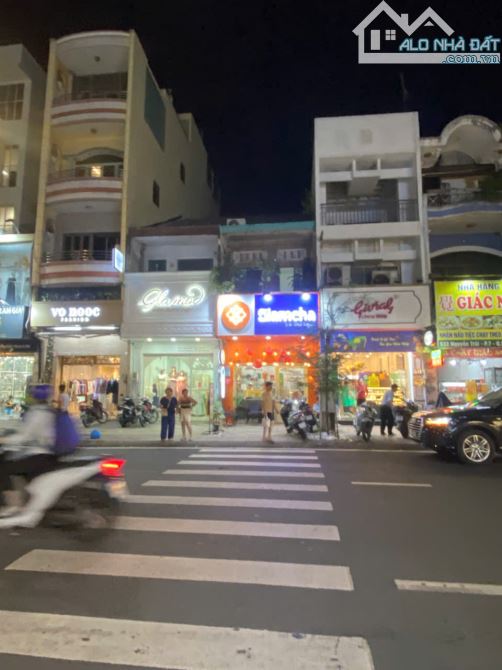 BÁN NHÀ SIÊU VỊ TRÍ MT NGUYỄN TRÃI - DT: 4x20m, CN: 72,2m² - GIÁ 27 TỶ TL