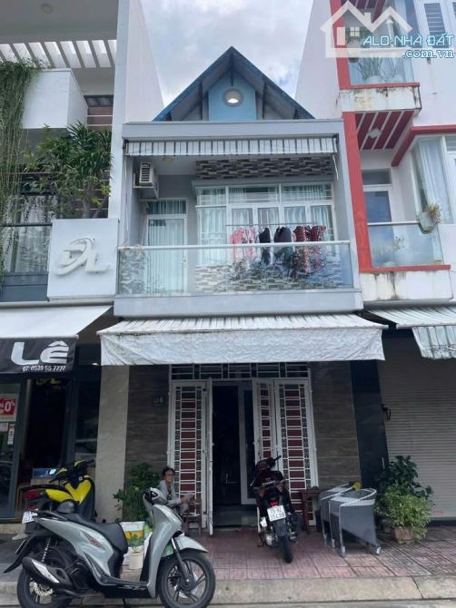 BÁN NHÀ 2 TẦNG – ĐỐI DIỆN CÔNG VIÊN HÀ QUANG 2 Giá CỰC Ưu Đãi - Sổ Hồng Sẵn