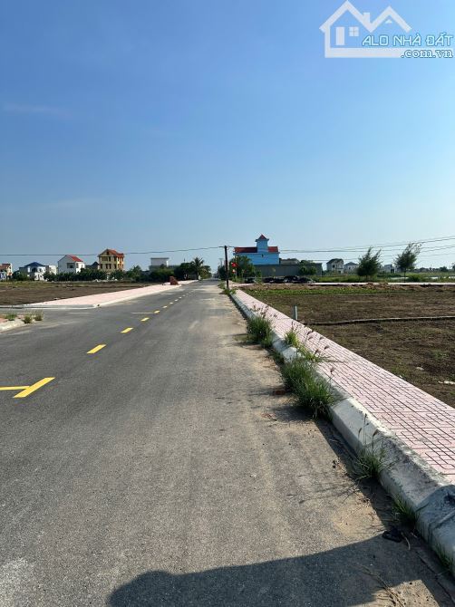 Chính chủ bán gấp 2 lô đất Giao Long sát KCN Vsip giai đoạn 1 giá chỉ từ 1,1ty/lo
