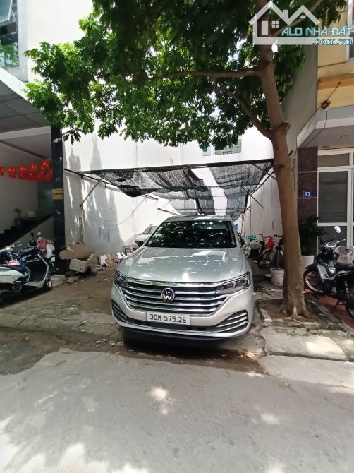 Bán đất Trịnh Văn Bô, ngõ thông ô tô 7 chỗ vào đất, 2 mặt thoáng, sổ đẹp, chỉ 11.X tỷ
