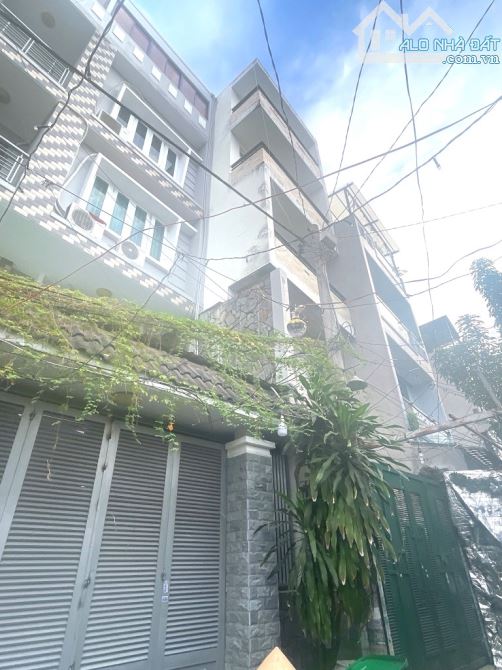 NHÀ RỘNG-ĐƯỜNG TO-GIÁ RẺ- BÁN NHÀ 5 TẦNG- HXH- 4X24-NGAY CÔNG VIÊN-LƯU CHÍ HIẾU-
