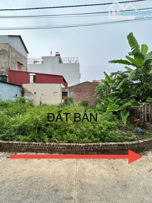 ĐẤT ĐẸP MẶT TIỀN RỘNG,ÔTÔ VÀO ĐẤT, NGÕ THÔNG RA HỒ.DT 50M.CHỈ 1X TỶ
