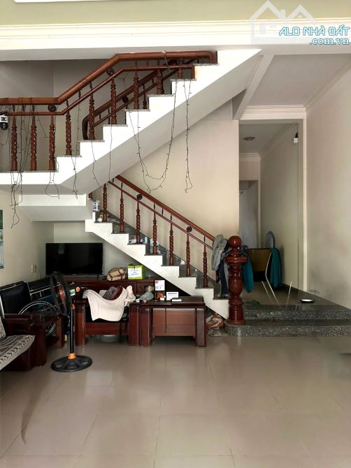 💥🏡 CHỈ 5,84 TỸ RẺ NHẤT KV. BÁN NHÀ 2 TẦNG MẶT TIỀN HOÀ MINH 20, SÁT BIỂN.