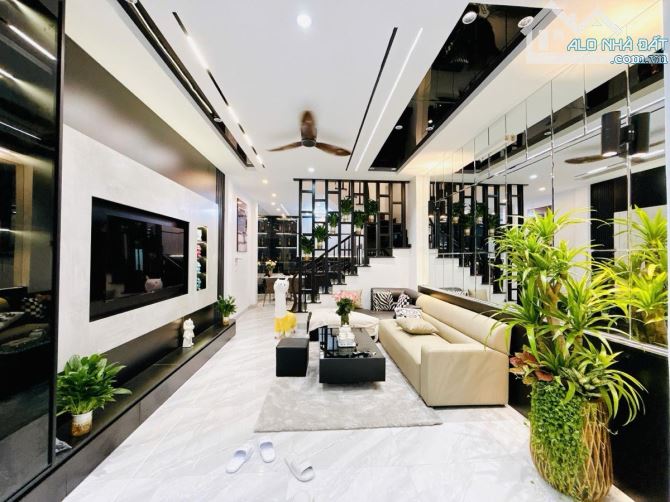 Lô góc Trần Đại Nghĩa, 3 bước ô tô ngõ thông 2 thoáng, KD, tặng nội thất, 55m2, 8.5 tỷ
