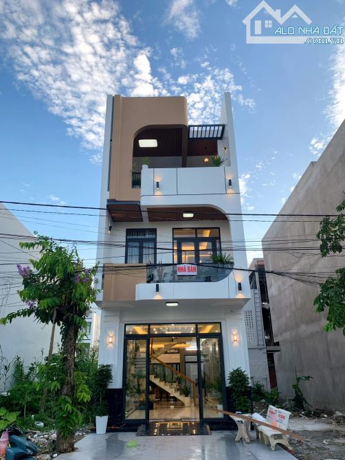 5x16=80m2 DTSD 240m2 Sổ Hồng Hoàn Công Nhà Trệt 2 Lầu KDC Hồng Loan,Cái Răng,TPCT Giá 5Tỷ8
