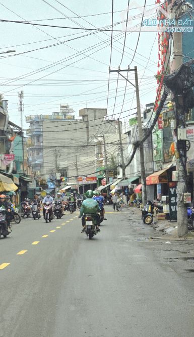 NHÀ ĐẸP BÌNH TÂN - HXH 4M - 3 TẦNG- 58M2 - GẦN CO.OP MART HL2 - Nhỉnh 5 TY
