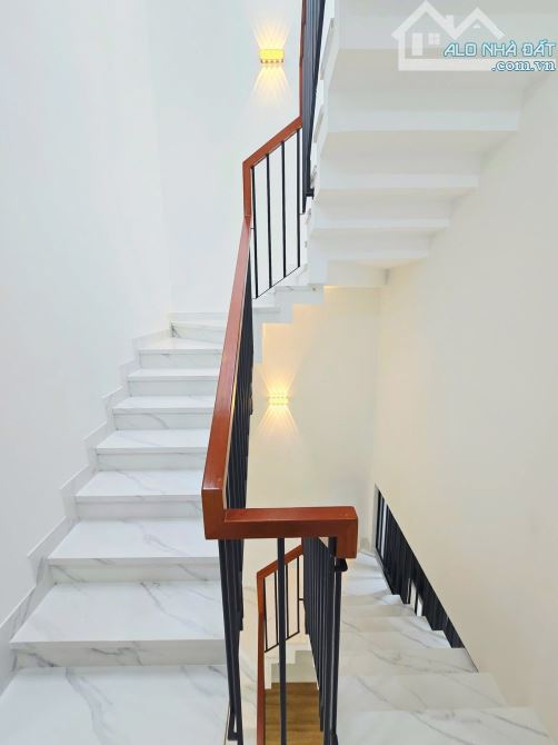 Chính Chủ Bán Nhà Đẹp 52m2 - 3 Tầng Mới 100% - Hẻm Xe Hơi 6m - Thủ Đức (Q9 cũ) - 22