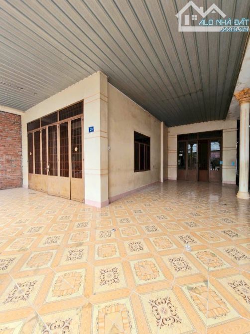 Bán nhà 10 x 50 mặt tiền Dt 784 dương minh châu chỉ 3 tỷ 200